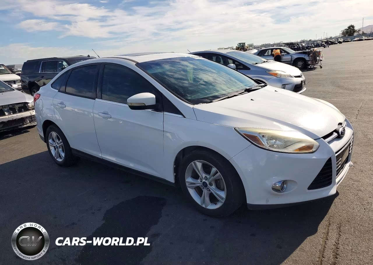 2012 Ford Focus Sel VIN:1FAHP3H22CL393305 - 4