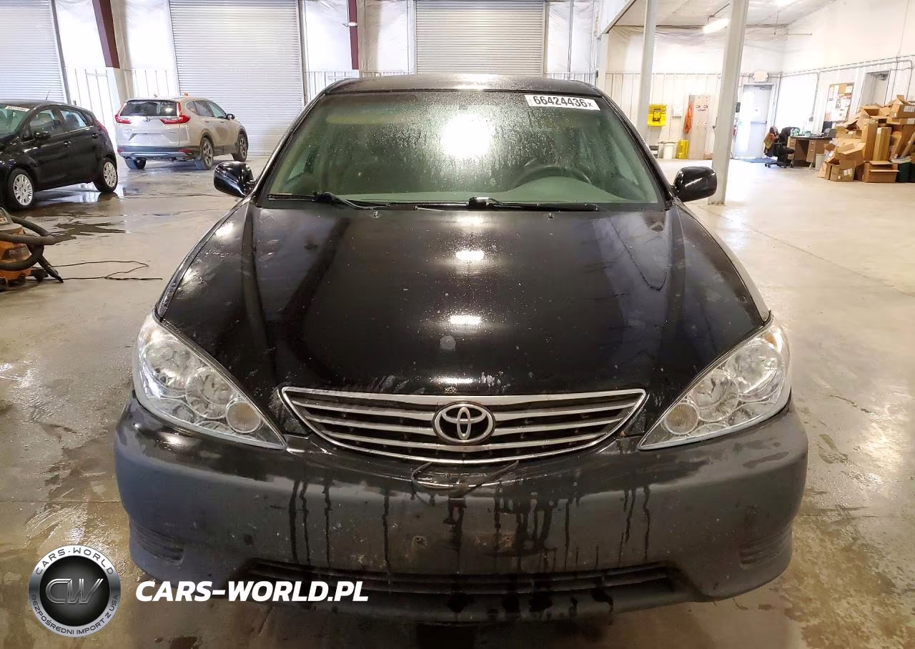 2005 Toyota Camry Le VIN:4T1BE32K75U091774 - 5