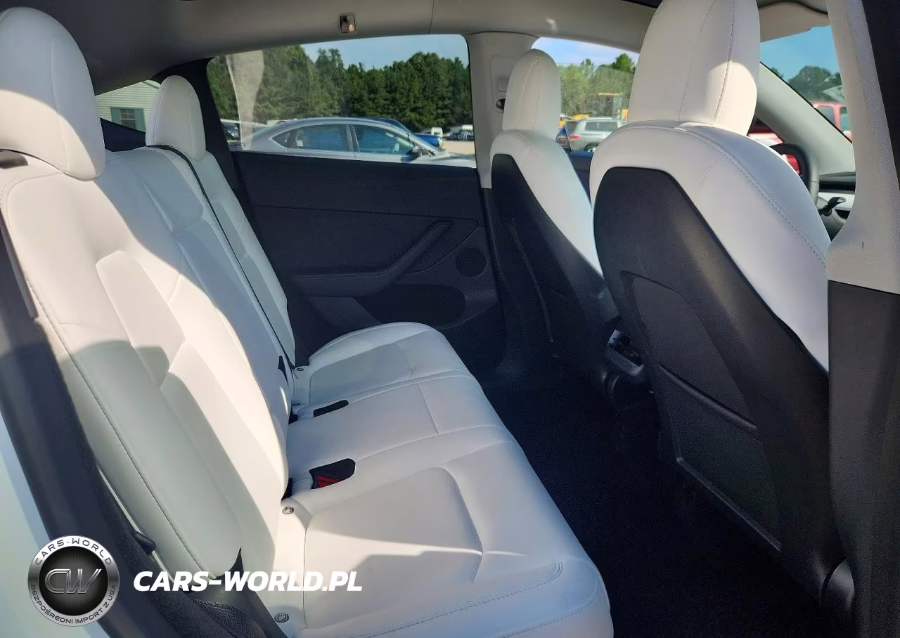 2023 Tesla Model Y VIN:7SAYGDEE2PF616940 - 10