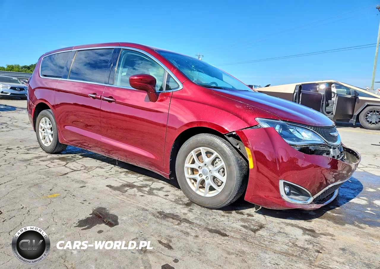 2020 Chrysler Pacifica Touring VIN:2C4RC1FG0LR123784 - 4