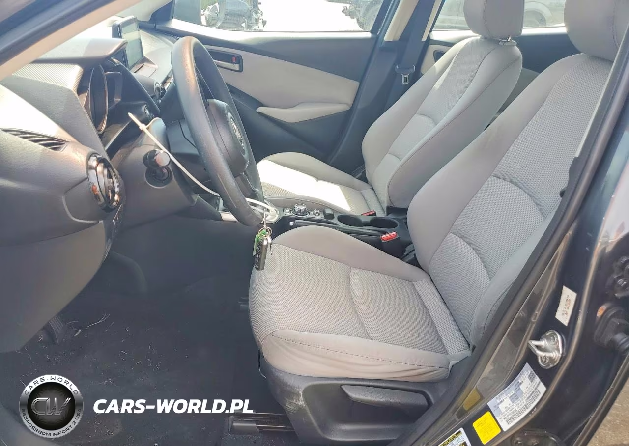 2019 Toyota Yaris L VIN:3MYDLBYV7KY520226 - 7