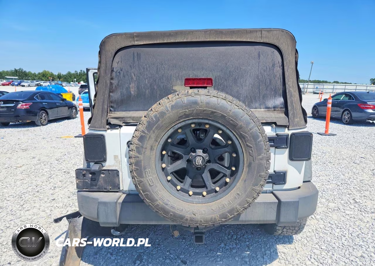 2015 Jeep Wrangler Unlimited Sport VIN:1C4BJWDG6FL620956 - 6