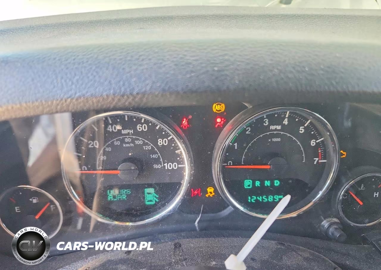 2015 Jeep Wrangler Unlimited Sport VIN:1C4BJWDG6FL620956 - 9