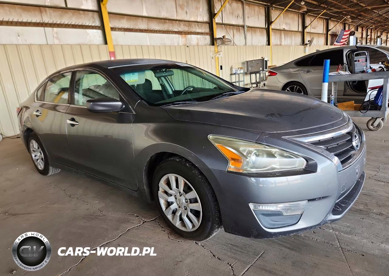 2015 Nissan Altima 2.5 S VIN:1N4AL3AP5FC261050 - 4