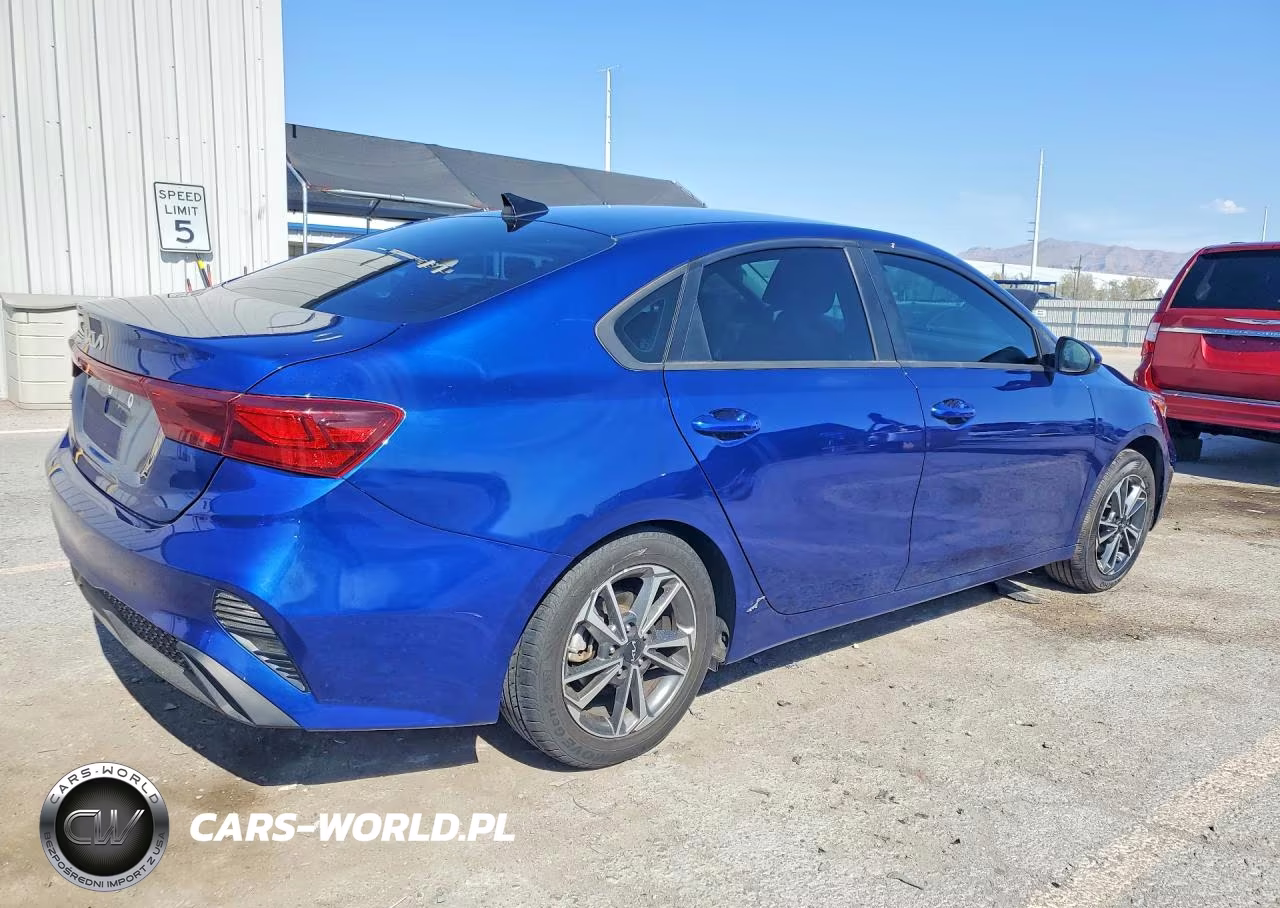 2022 Kia Forte Lxs VIN:3KPF24AD3NE427166 - 3