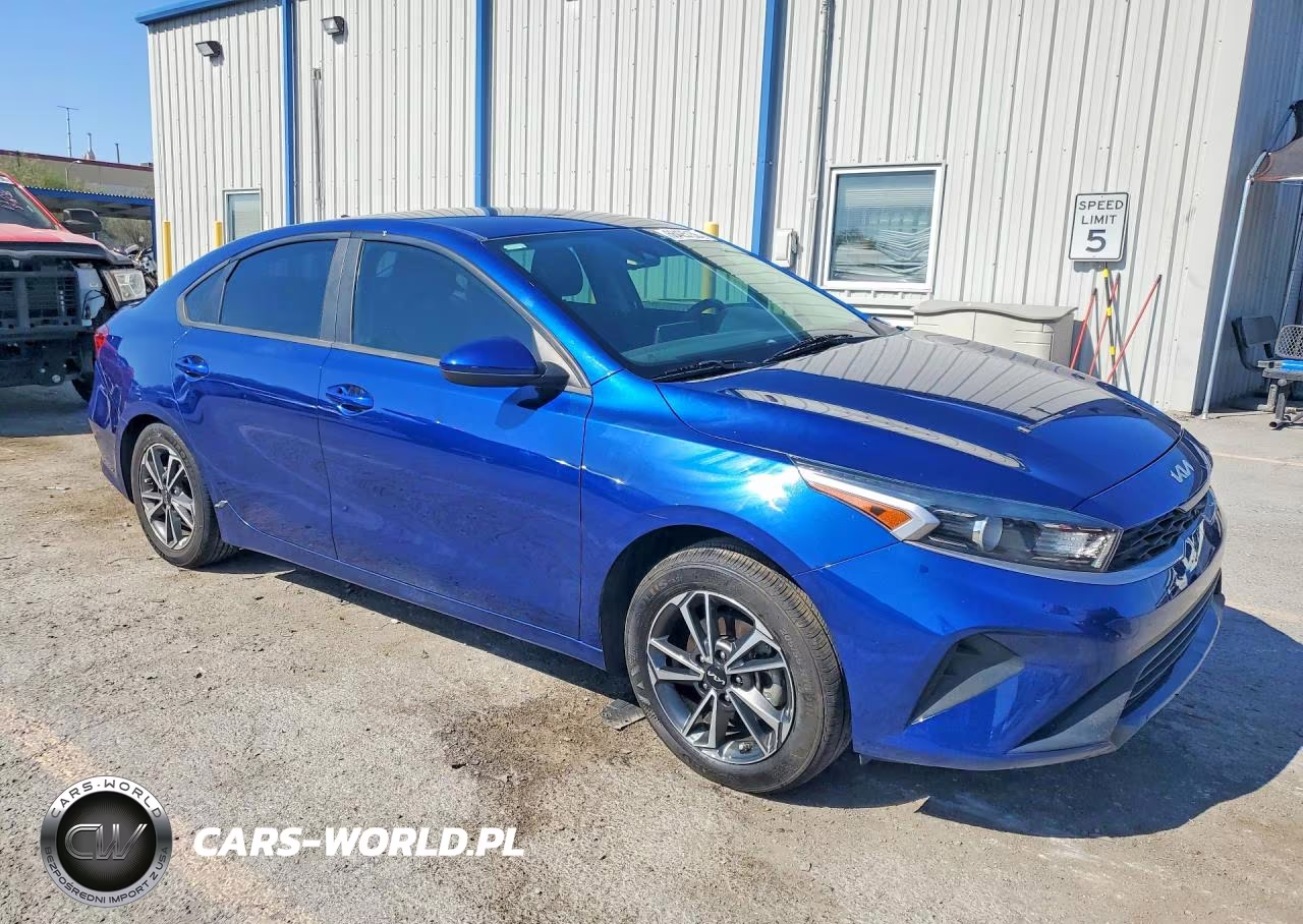 2022 Kia Forte Lxs VIN:3KPF24AD3NE427166 - 4