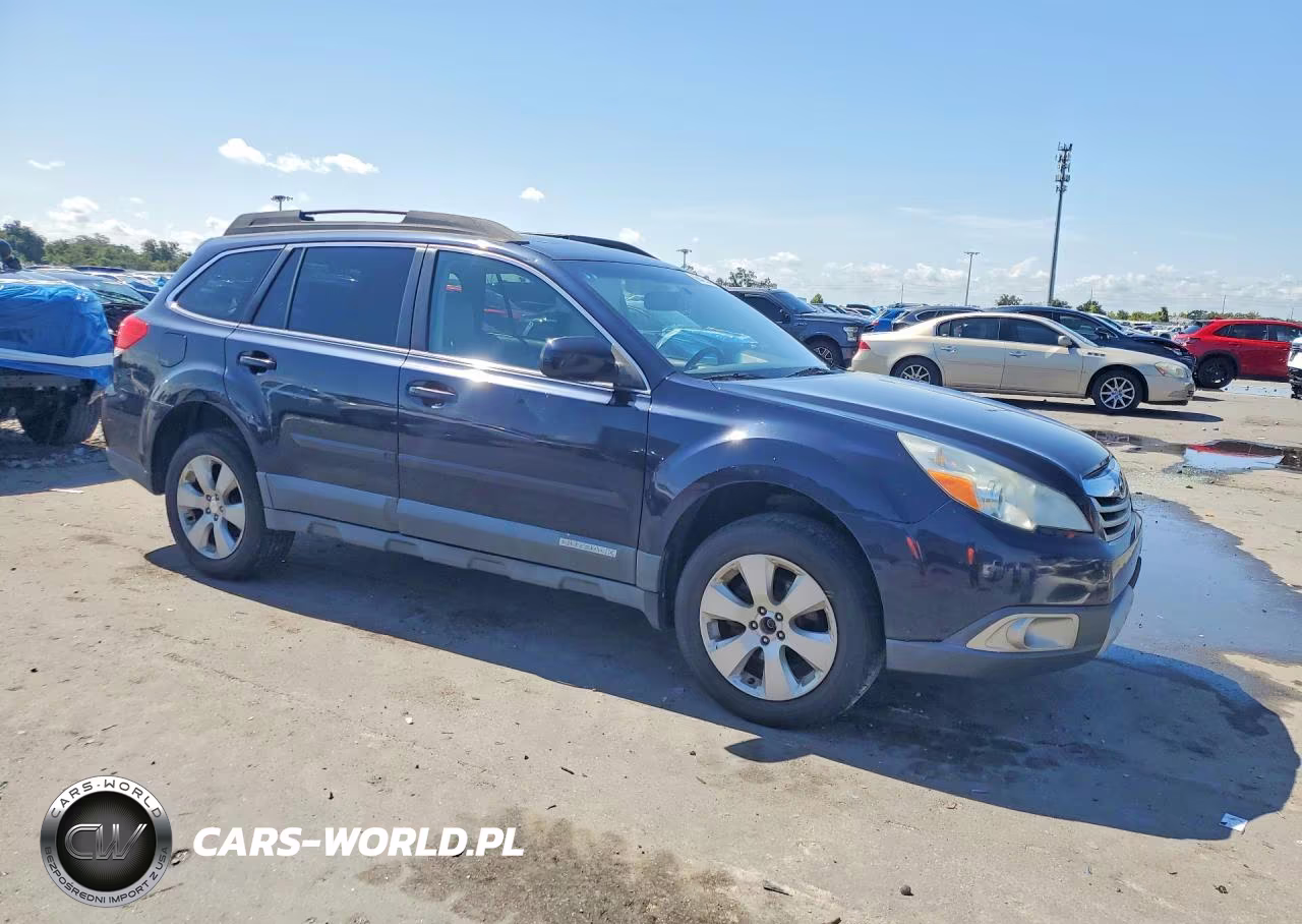 2012 Subaru Outback 2.5I Premium VIN:4S4BRCGC2C3235479 - 4