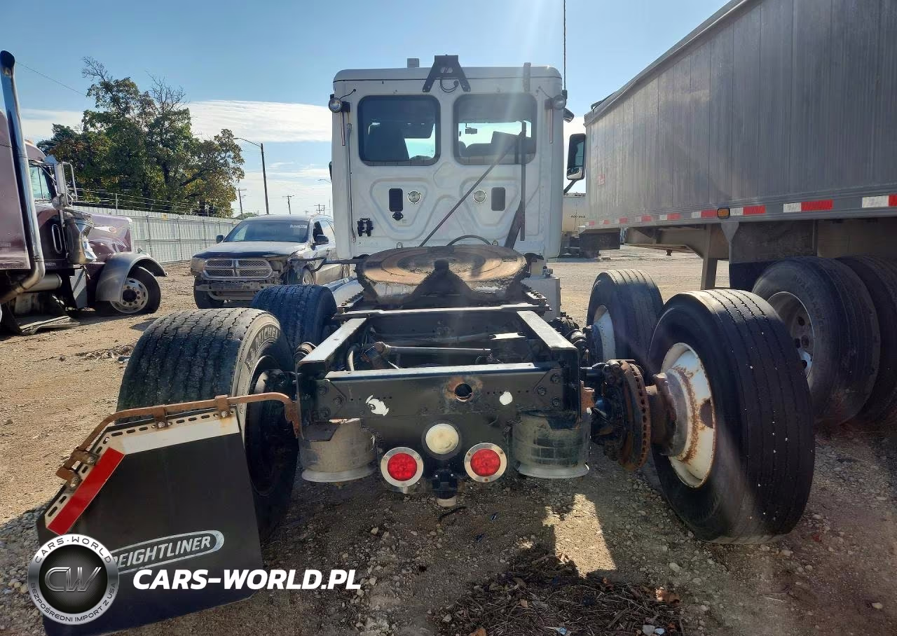 2015 Freightliner Cascadia 125 VIN:1FUJGEDVXFLGE3117 - 6