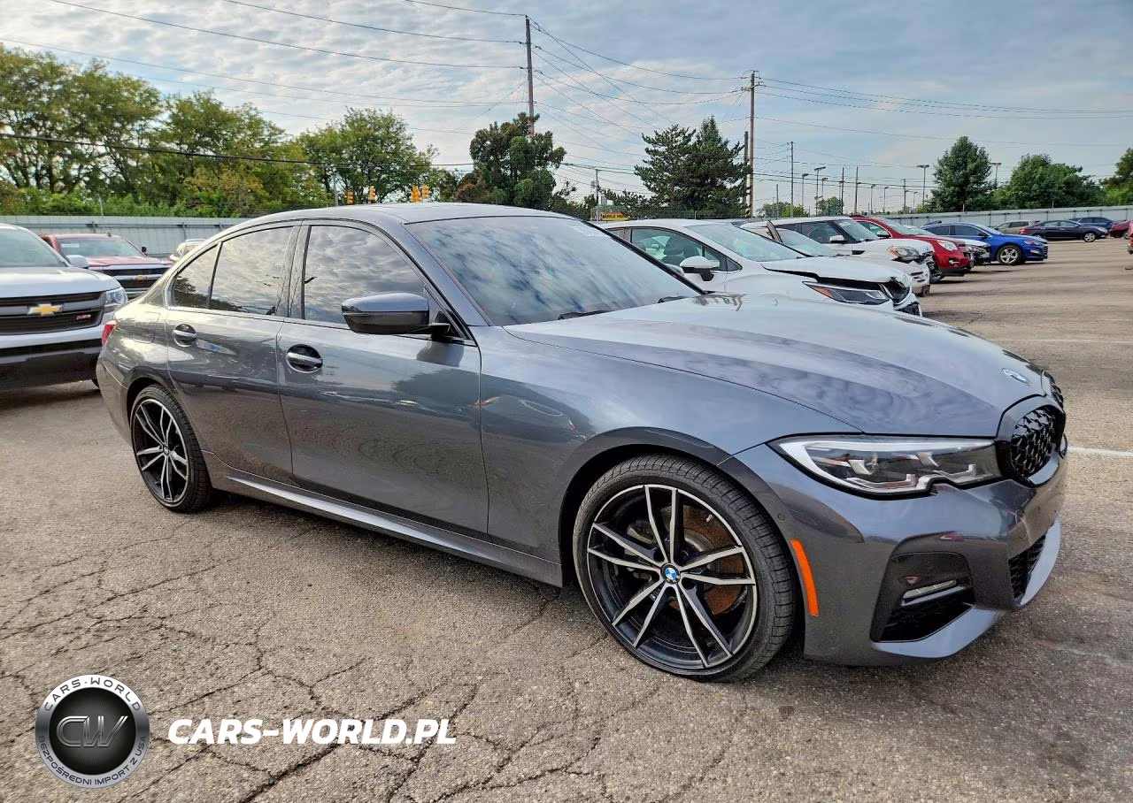 2019 BMW 330Xi VIN:WBA5R7C52KAE83127 - 4
