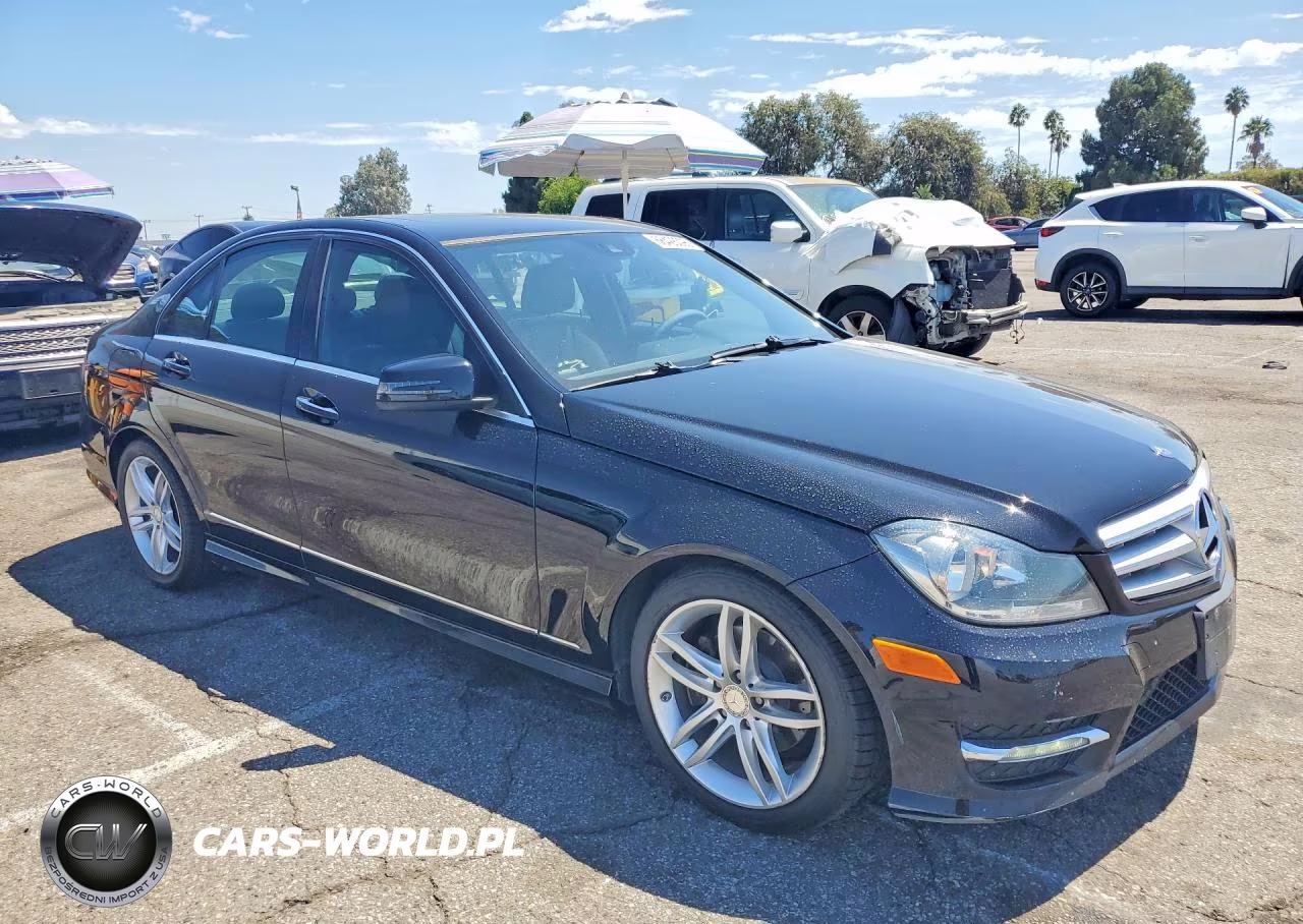 2013 Mercedes-Benz C 250 VIN:WDDGF4HB2DR244203 - 4