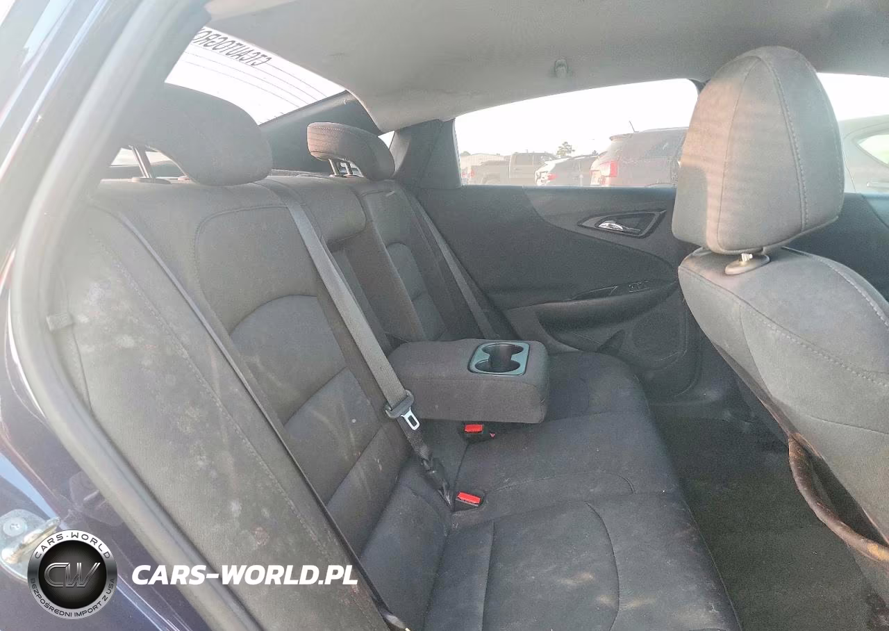 2018 Chevrolet Malibu Ls VIN:1G1ZB5ST1JF135713 - 10