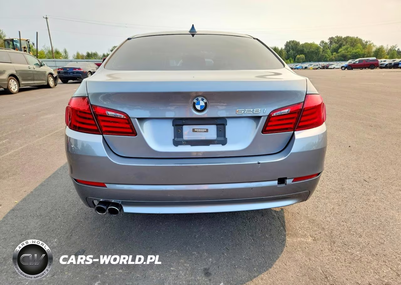 2013 BMW 528 I VIN:WBAXG5C5XDD228842 - 6