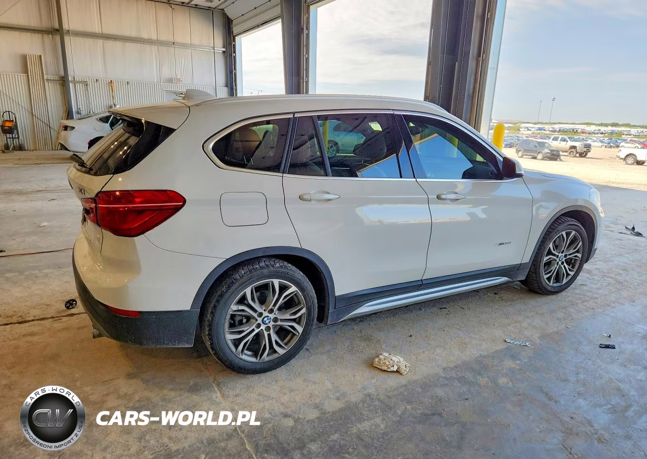 2017 BMW X1 VIN:WBXHT3Z35H4A53635 - 3