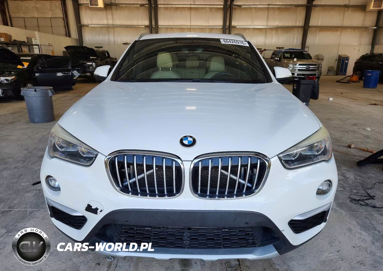 2017 BMW X1 VIN:WBXHT3Z35H4A53635 - 5