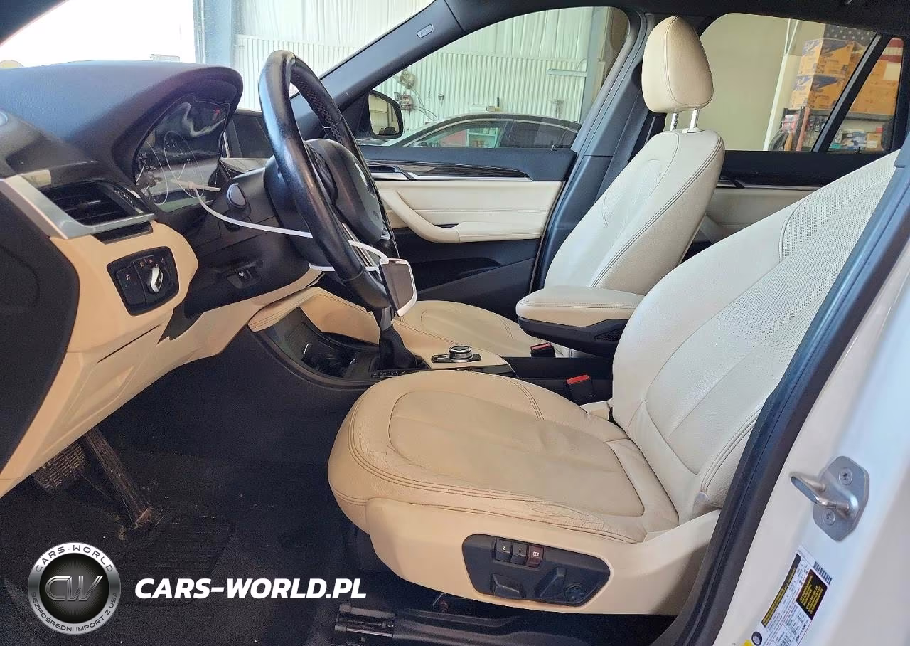 2017 BMW X1 VIN:WBXHT3Z35H4A53635 - 7