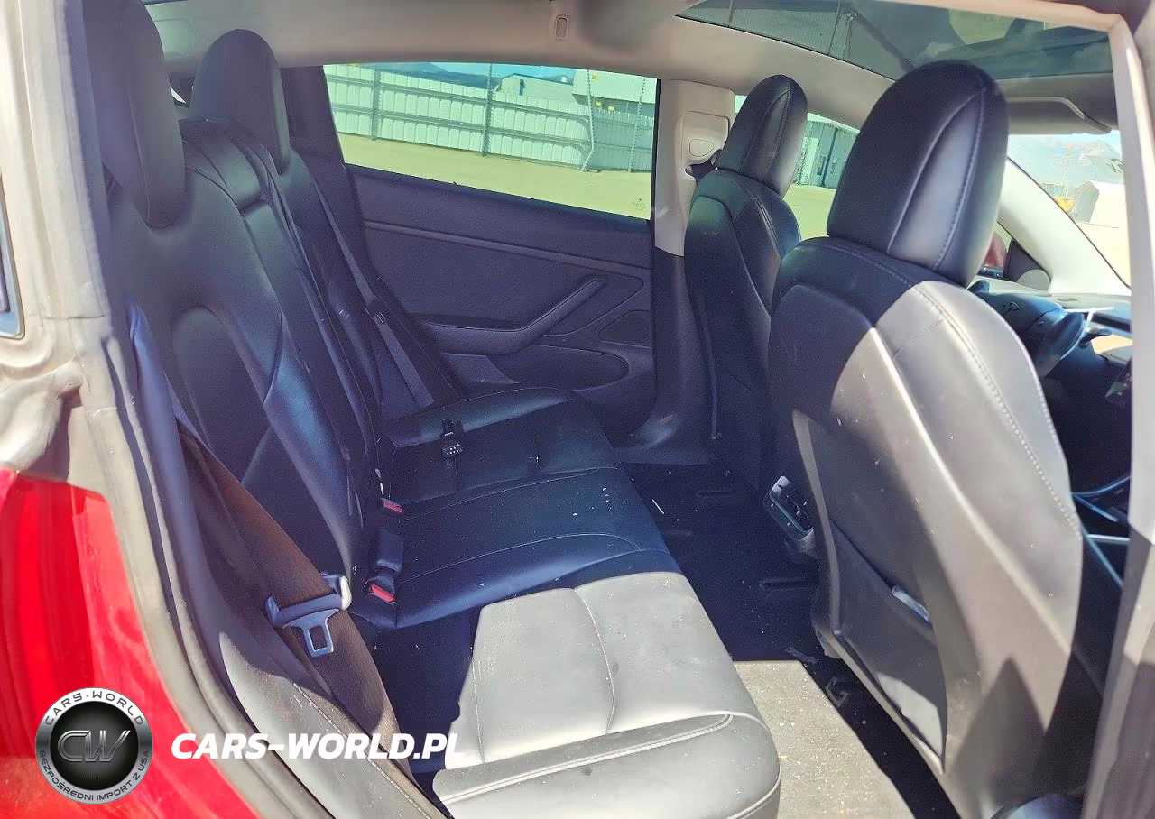 2018 Tesla Model 3 VIN:5YJ3E1EB7JF133484 - 10