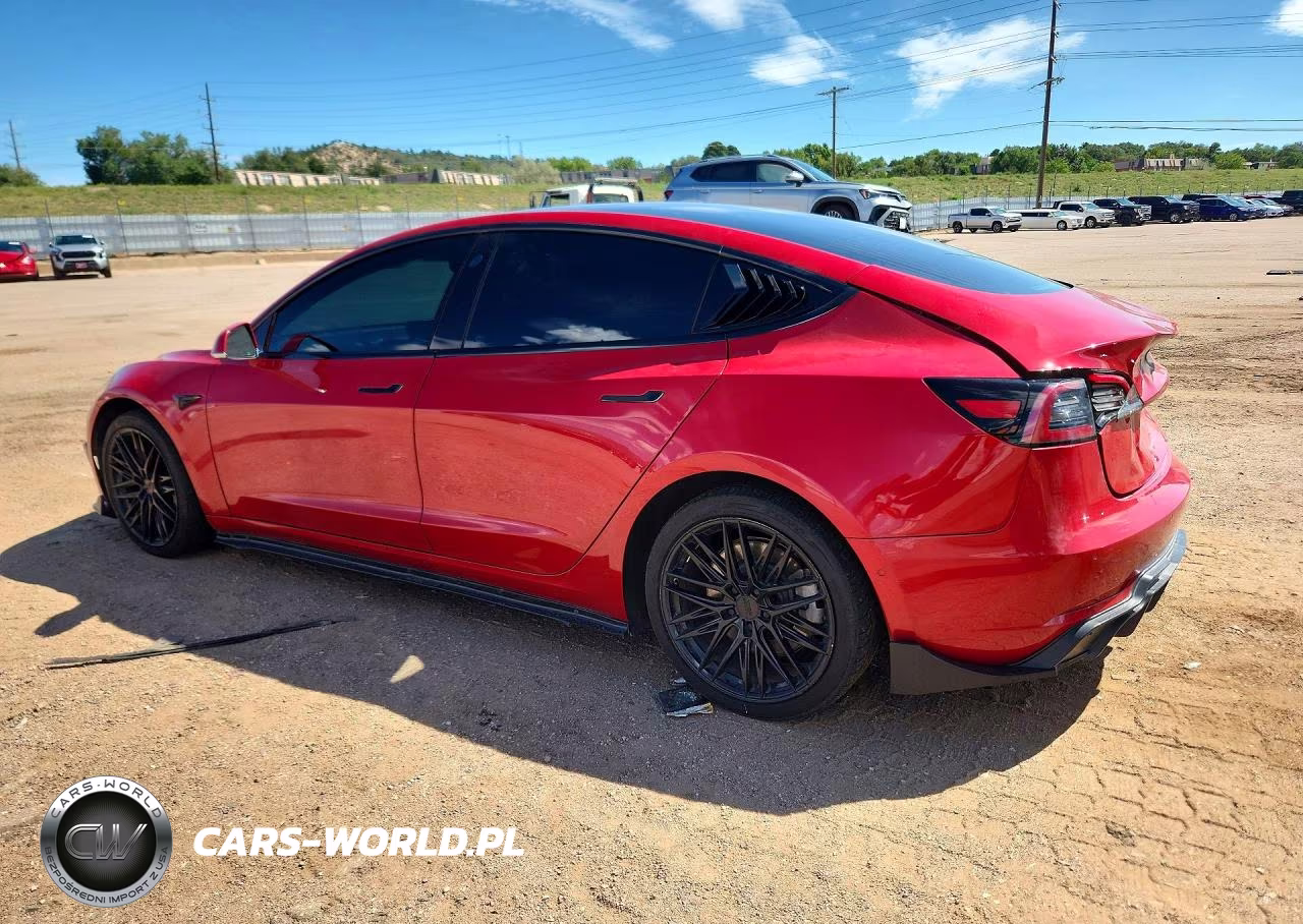 2018 Tesla Model 3 VIN:5YJ3E1EB7JF133484 - 2