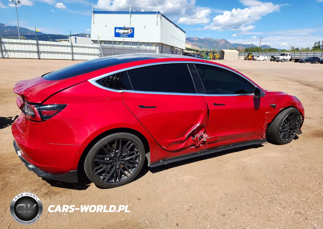 2018 Tesla Model 3 VIN:5YJ3E1EB7JF133484 - 3