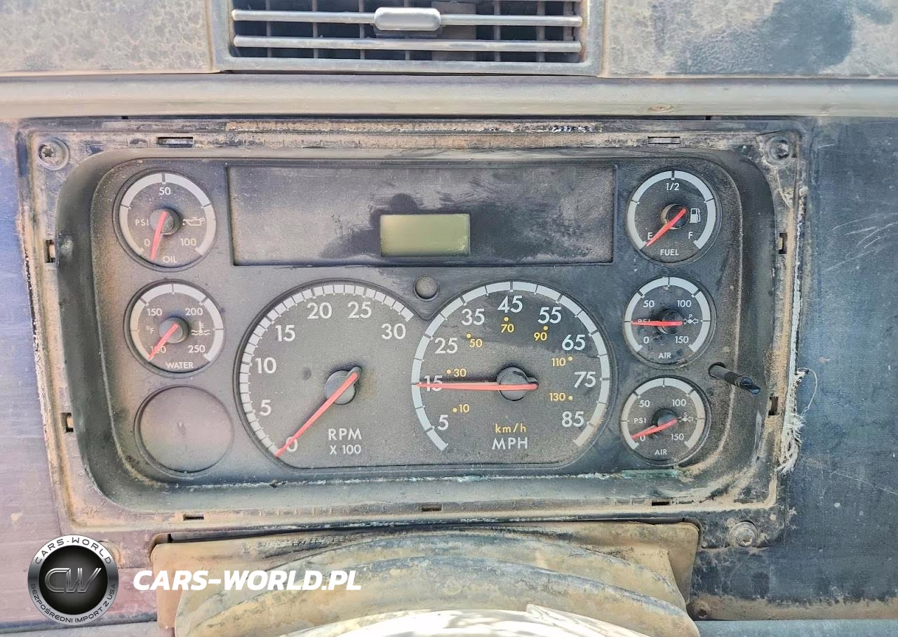 2004 Freightliner Columbia 120 Semi Truck VIN:1FUJA6CG94LN15332 - 9