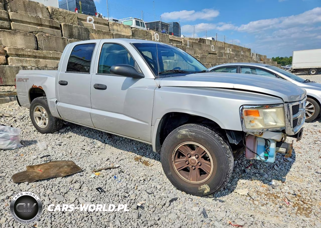 2008 Dodge Dakota Sxt VIN:1D7HE38K38S562010 - 4