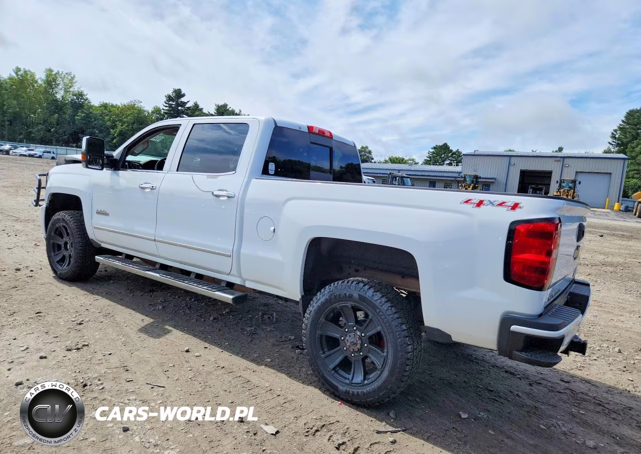 2015 Chevrolet Silverado K2500 High Country VIN:1GC1KXE85FF581975 - 2