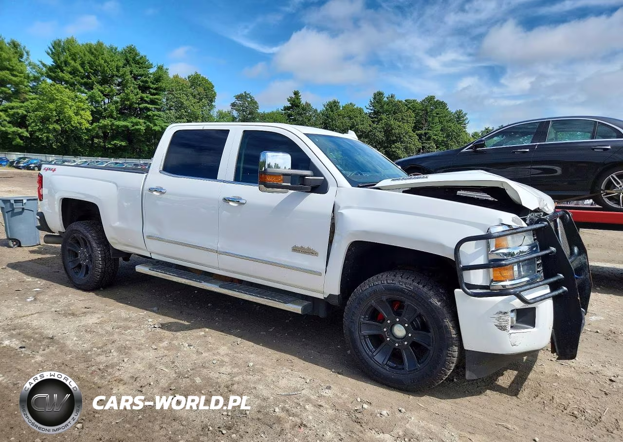 2015 Chevrolet Silverado K2500 High Country VIN:1GC1KXE85FF581975 - 4