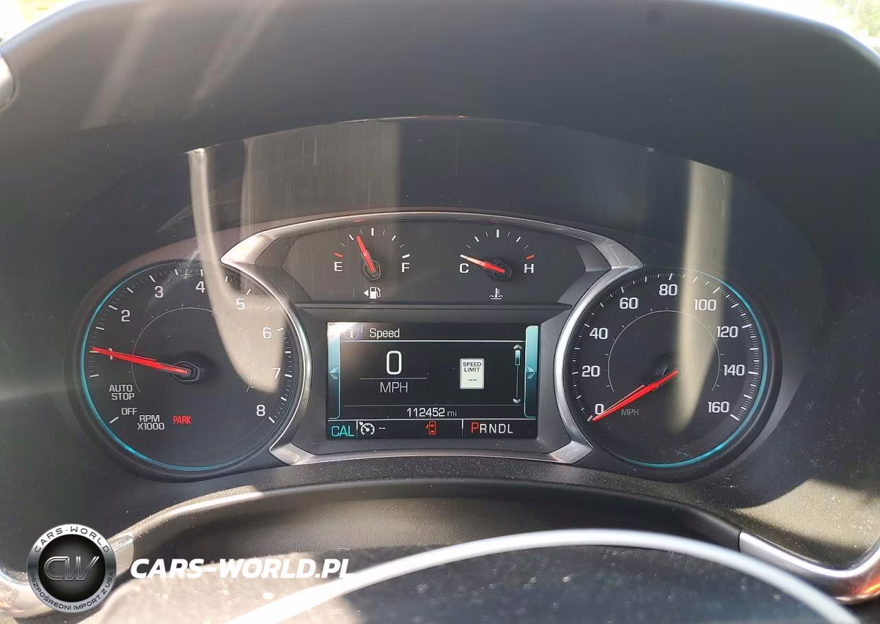2018 Chevrolet Equinox Premier VIN:2GNAXVEVXJ6124150 - 9
