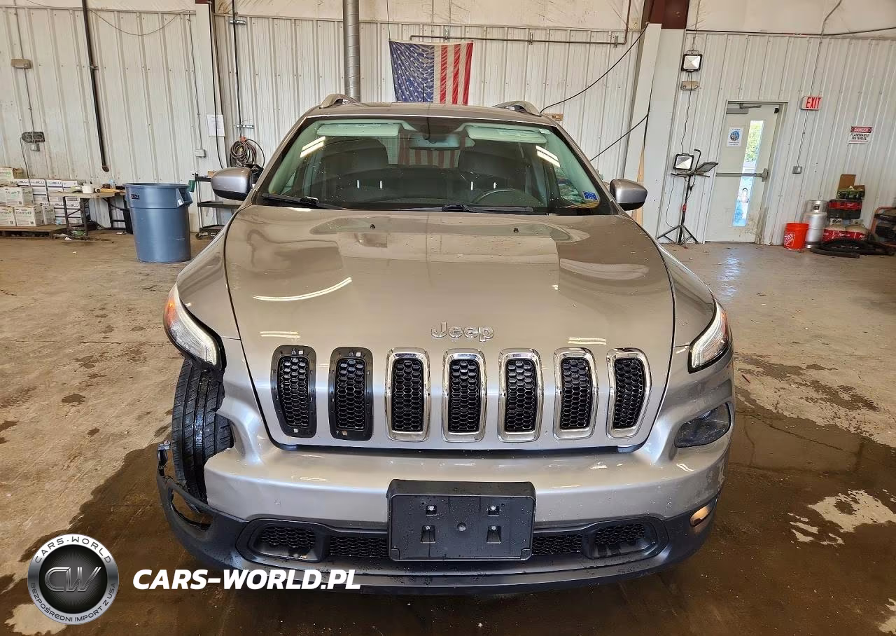 2016 Jeep Cherokee Latitude VIN:1C4PJMCB9GW203900 - 5