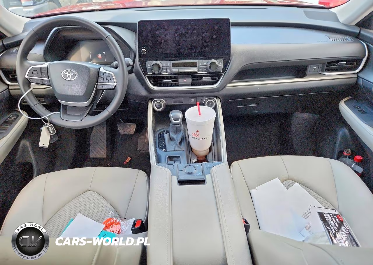 2025 Toyota Grand Highlander Xle VIN:5TDAAAA54SS024030 - 8