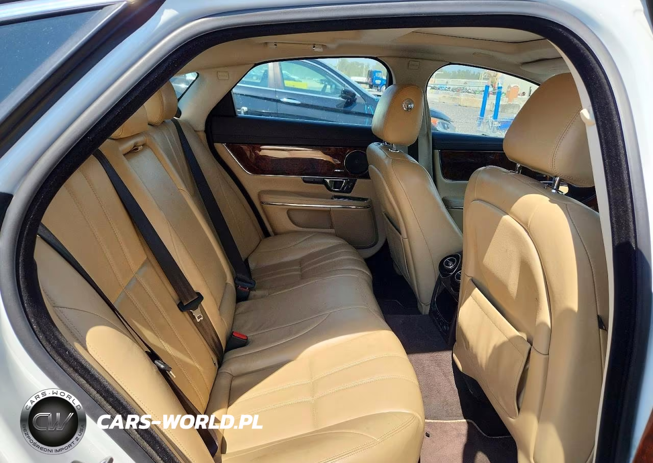 2015 Jaguar Xj VIN:SAJWJ1CD1F8V79443 - 10