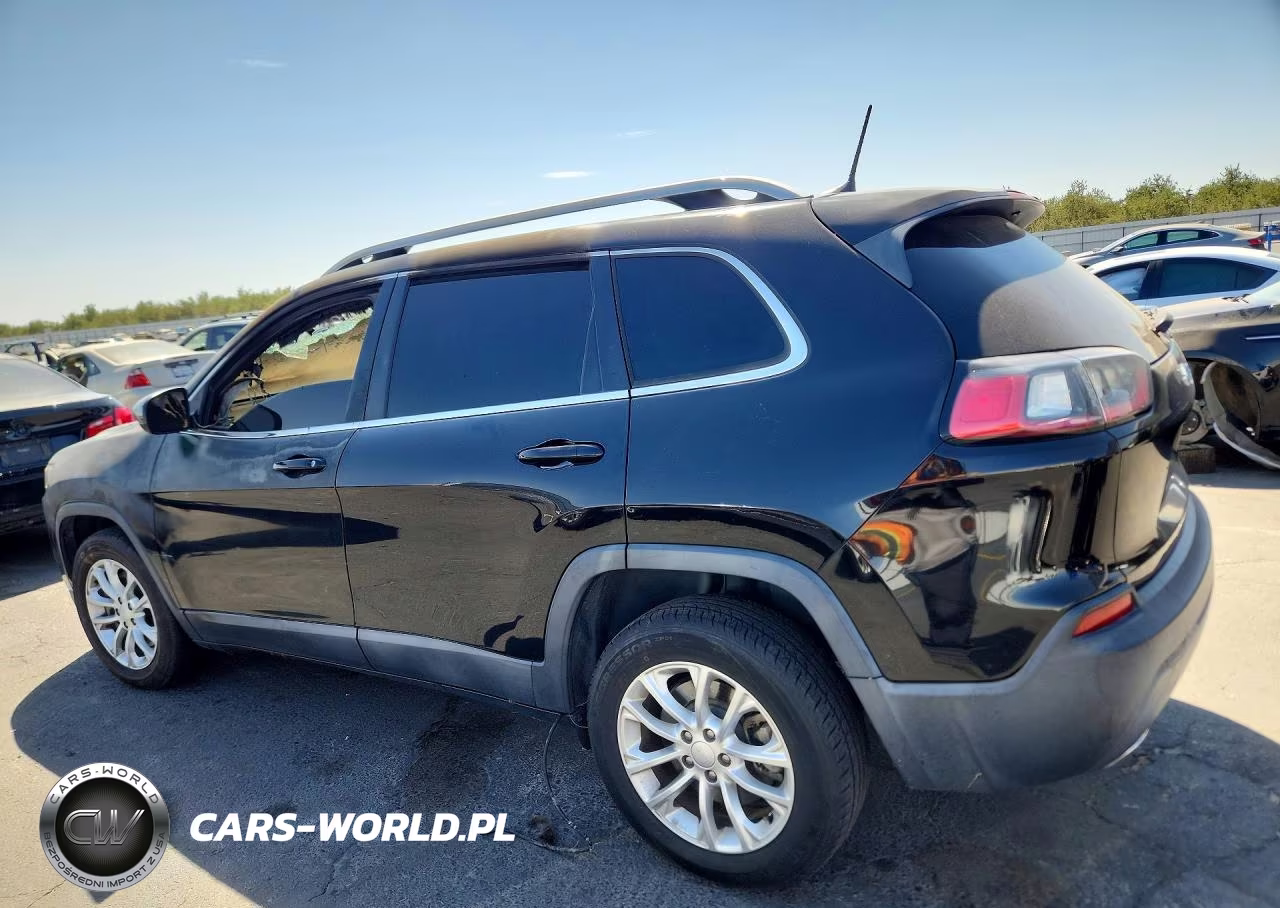 2019 Jeep Cherokee Latitude VIN:1C4PJLCX7KD220172 - 2