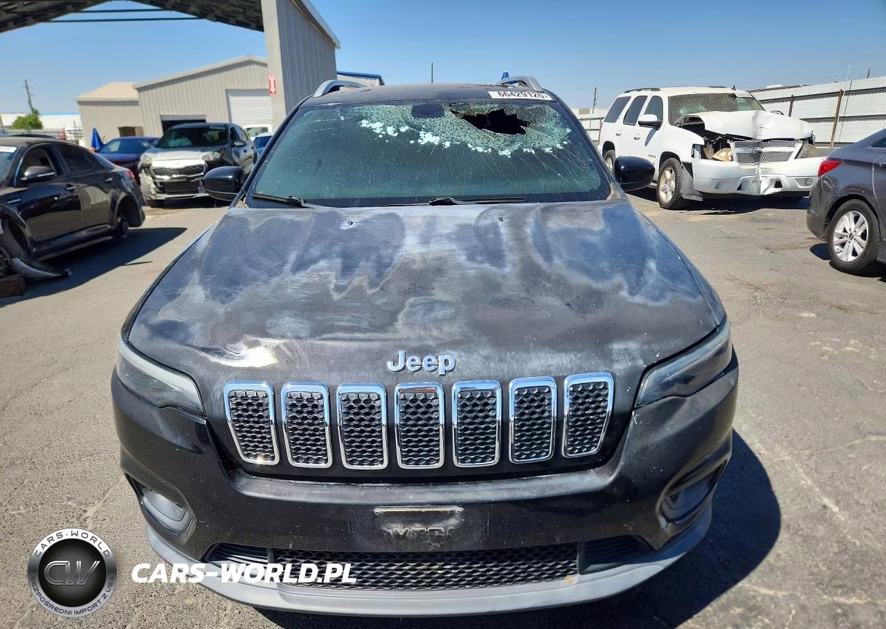 2019 Jeep Cherokee Latitude VIN:1C4PJLCX7KD220172 - 5