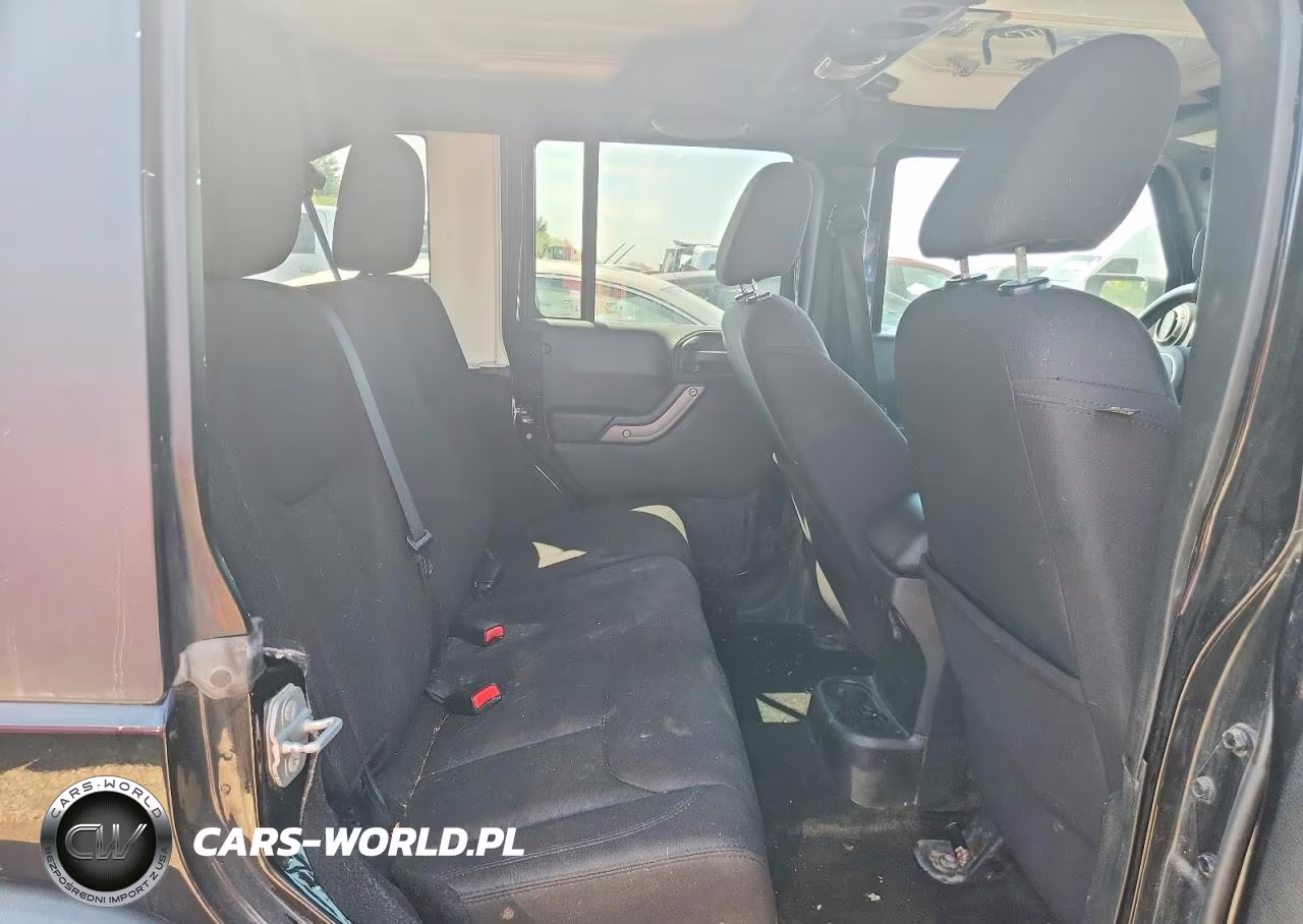 2014 Jeep Wrangler Unlimited Sport VIN:1C4HJWDG0EL138346 - 10