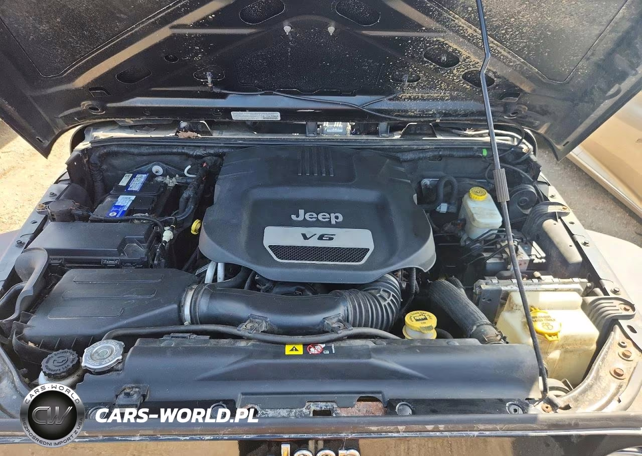2014 Jeep Wrangler Unlimited Sport VIN:1C4HJWDG0EL138346 - 11
