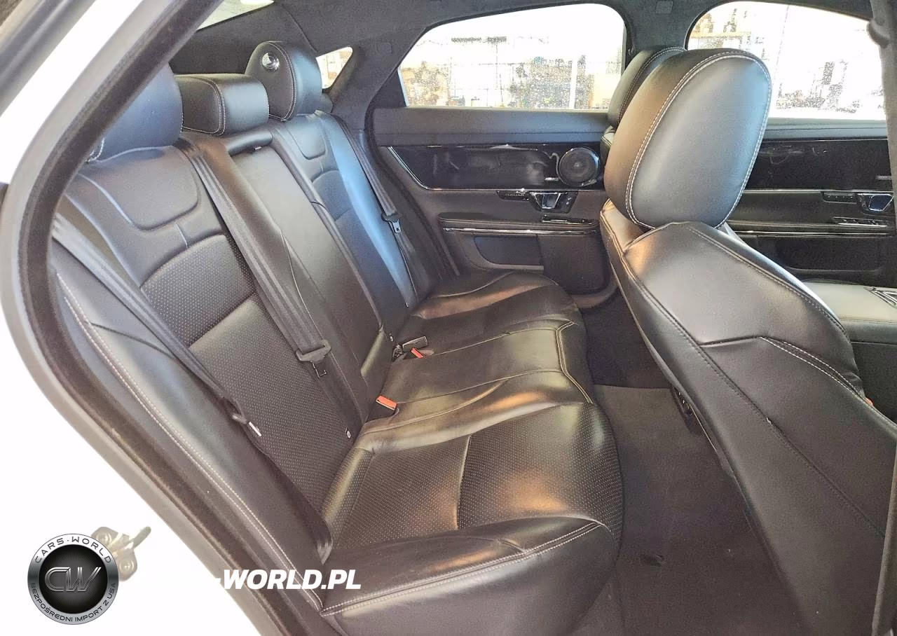 2015 Jaguar Xj VIN:SAJWA1CZ3F8V84879 - 10