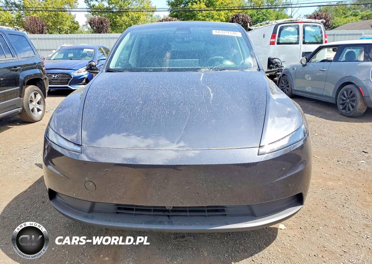 2026 Tesla Model Y VIN:7SAYGDEE7TA636477 - 5