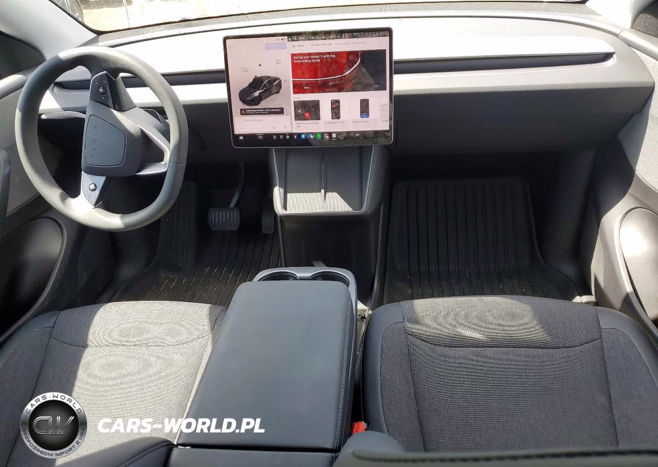 2026 Tesla Model Y VIN:7SAYGDEE7TA636477 - 8