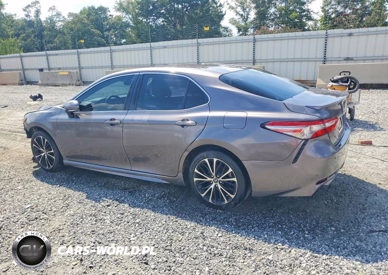 2018 Toyota Camry Se VIN:4T1B11HK4JU104238 - 2
