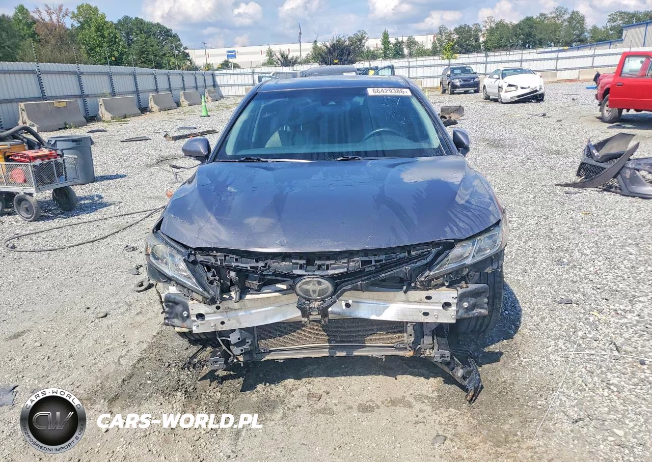 2018 Toyota Camry Se VIN:4T1B11HK4JU104238 - 5
