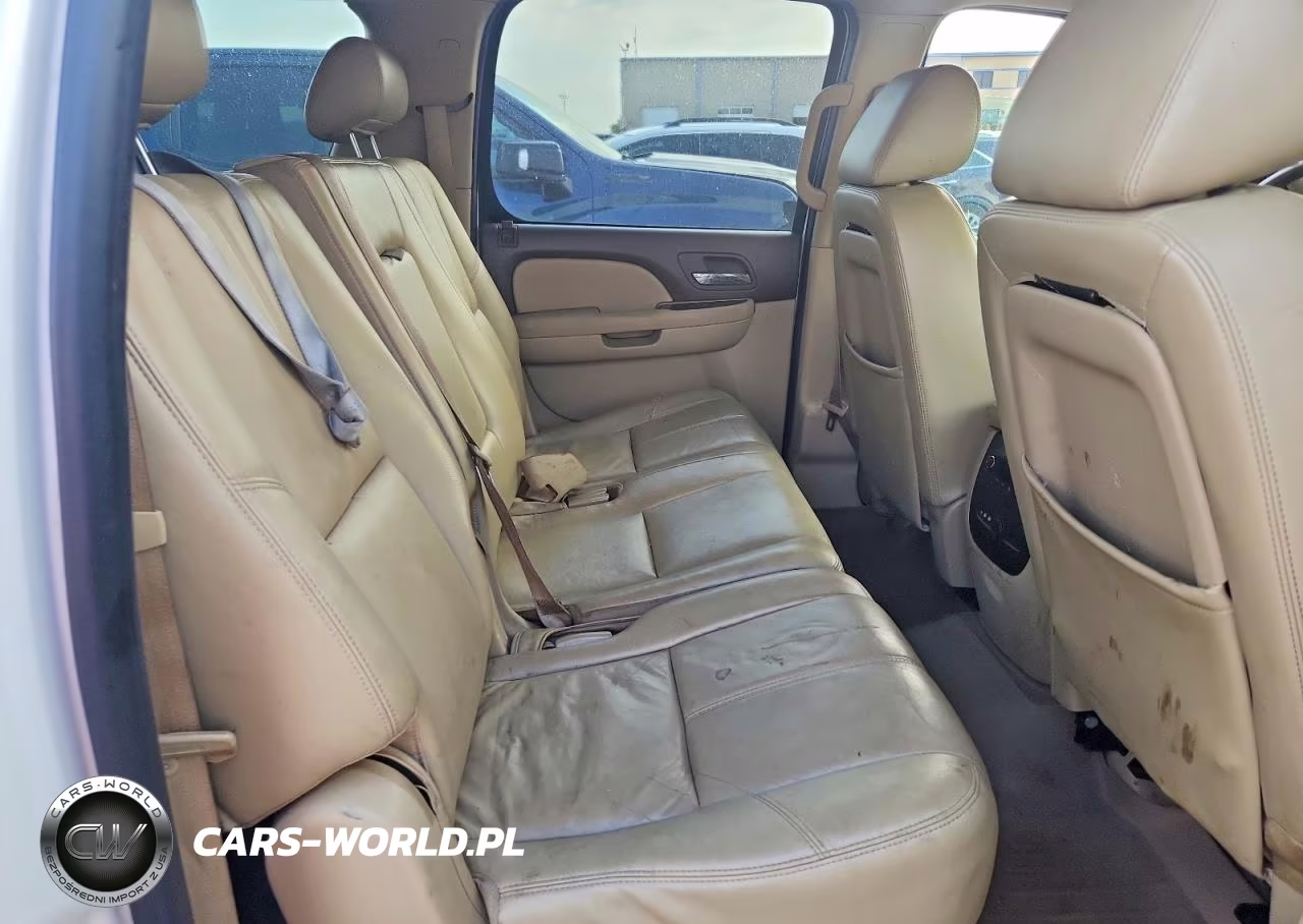 2010 Chevrolet Suburban K1500 Lt VIN:1GNUKJE32AR139300 - 11