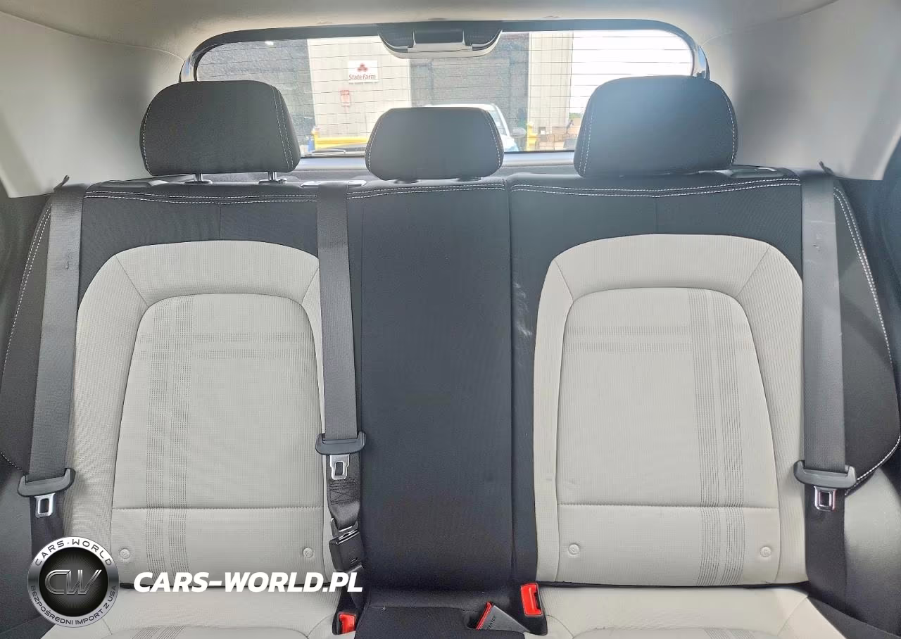 2025 Hyundai Venue Sel VIN:KMHRC8A31SU385923 - 10