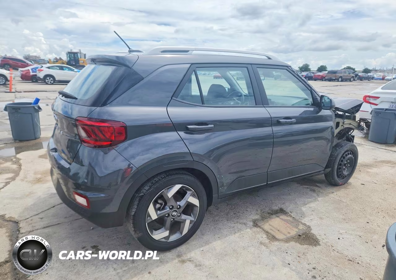 2025 Hyundai Venue Sel VIN:KMHRC8A31SU385923 - 3