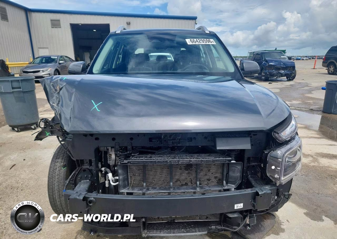 2025 Hyundai Venue Sel VIN:KMHRC8A31SU385923 - 5