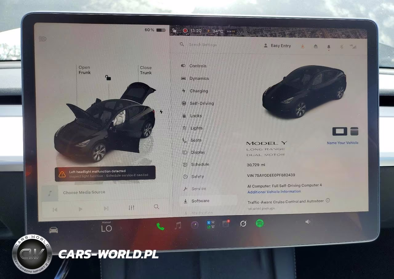 2023 Tesla Model Y VIN:7SAYGDEE0PF882439 - 9