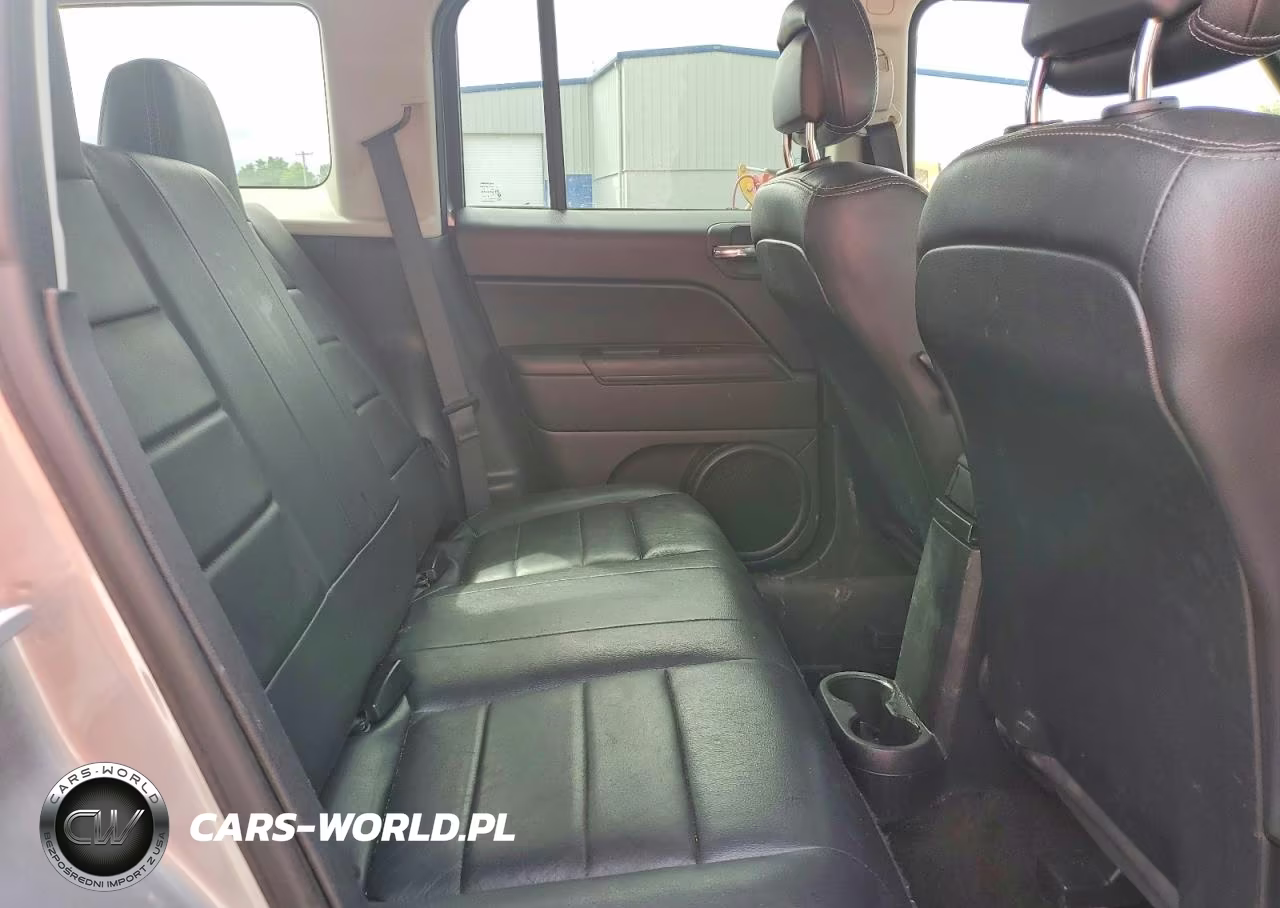 2016 Jeep Patriot Latitude VIN:1C4NJRFB4GD511195 - 11