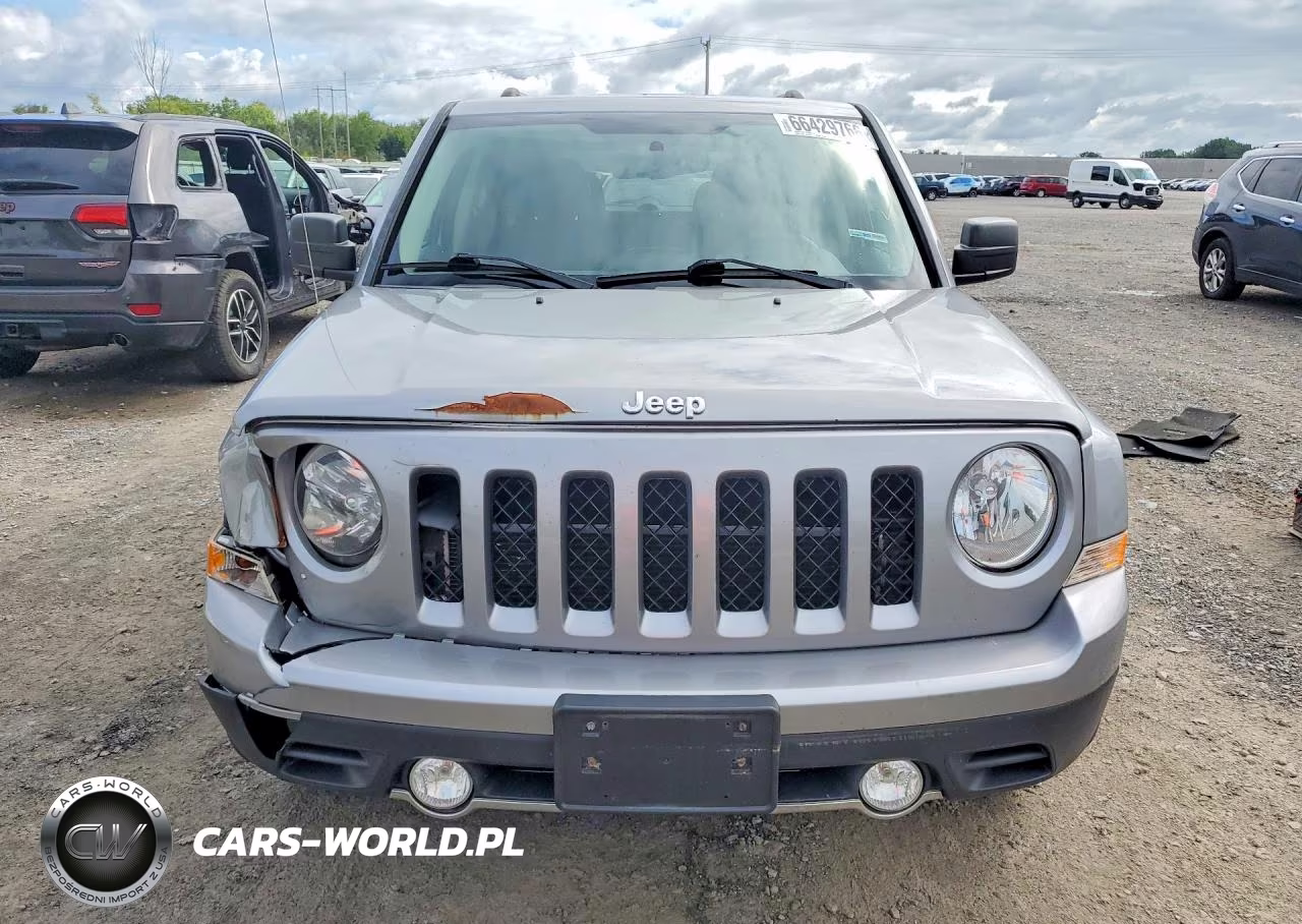 2016 Jeep Patriot Latitude VIN:1C4NJRFB4GD511195 - 5