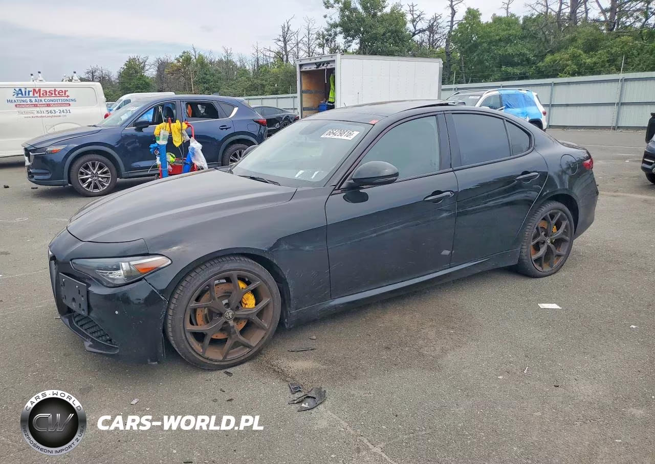 2019 Alfa Romeo Giulia Ti VIN:ZARFANBN7K7612936 - 1