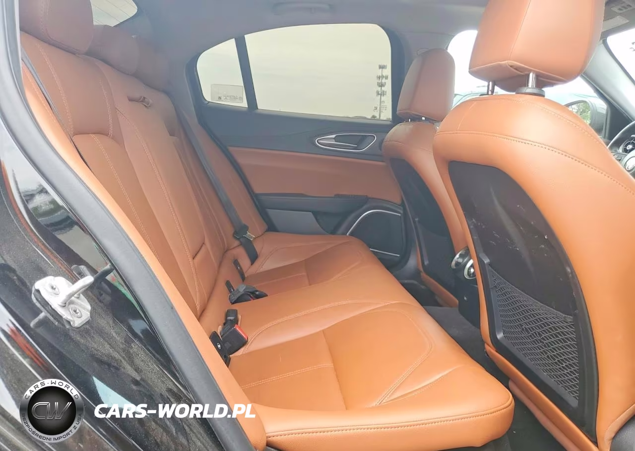 2019 Alfa Romeo Giulia Ti VIN:ZARFANBN7K7612936 - 10