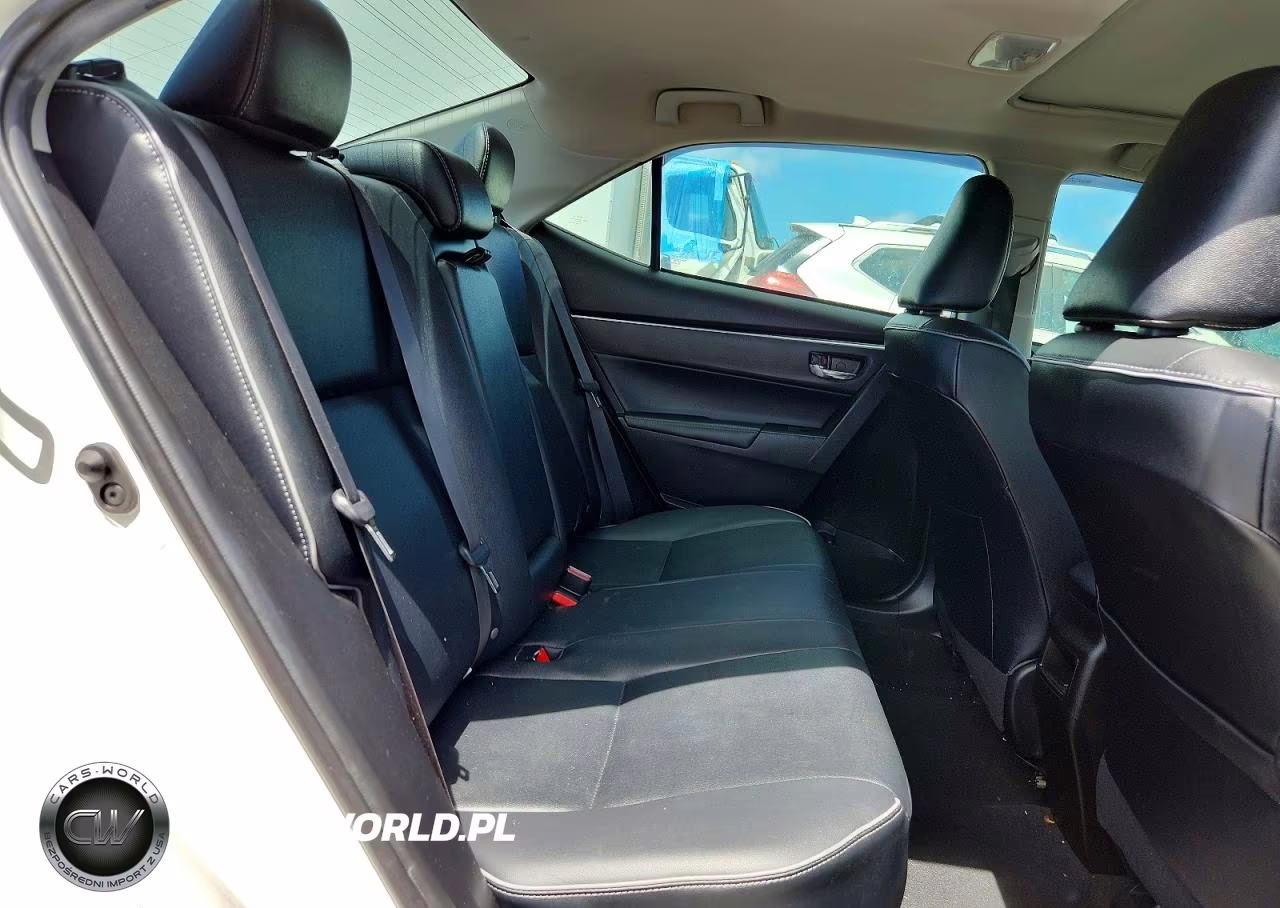 2018 Toyota Corolla VIN:5YFBURHEXJP823043 - 10