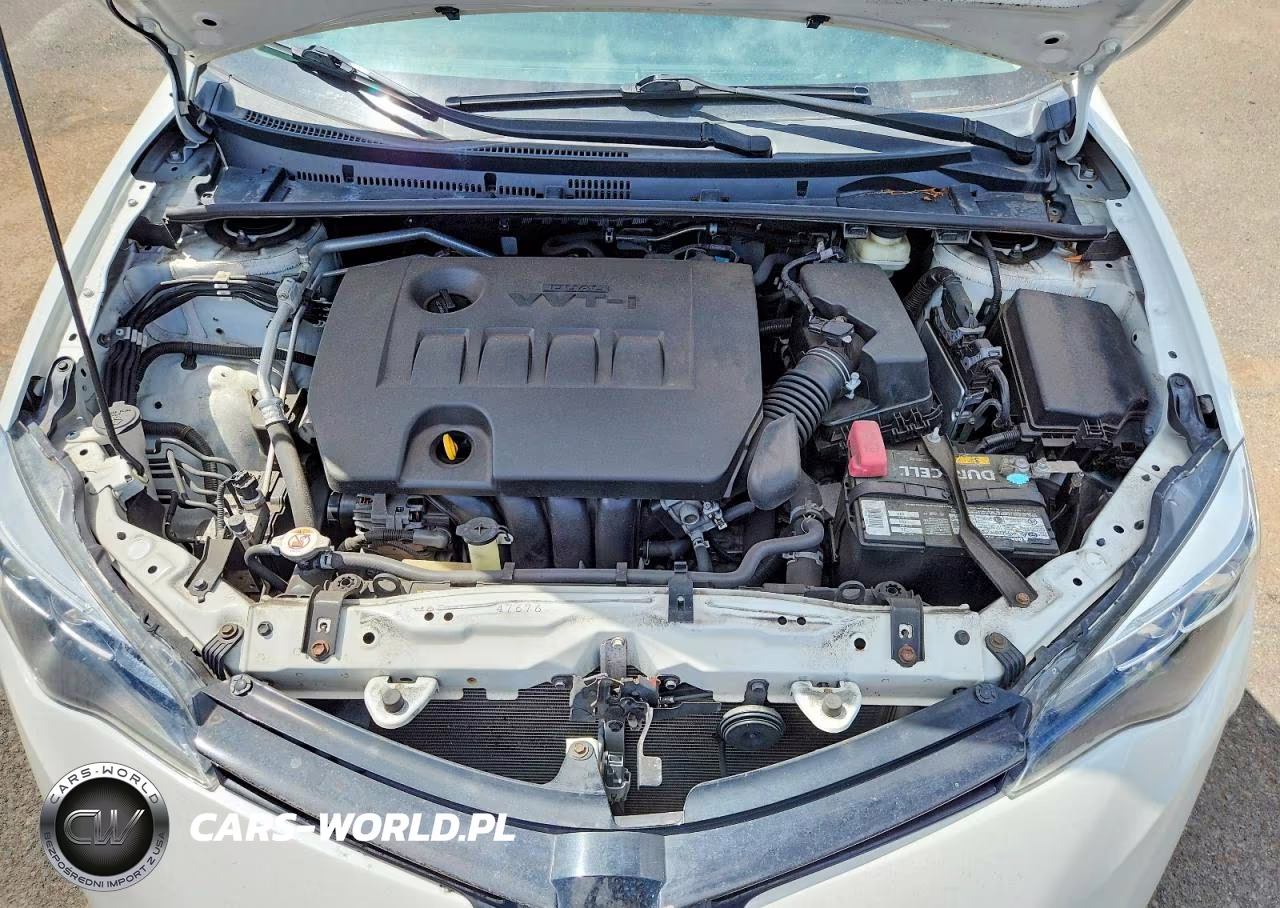 2018 Toyota Corolla VIN:5YFBURHEXJP823043 - 11